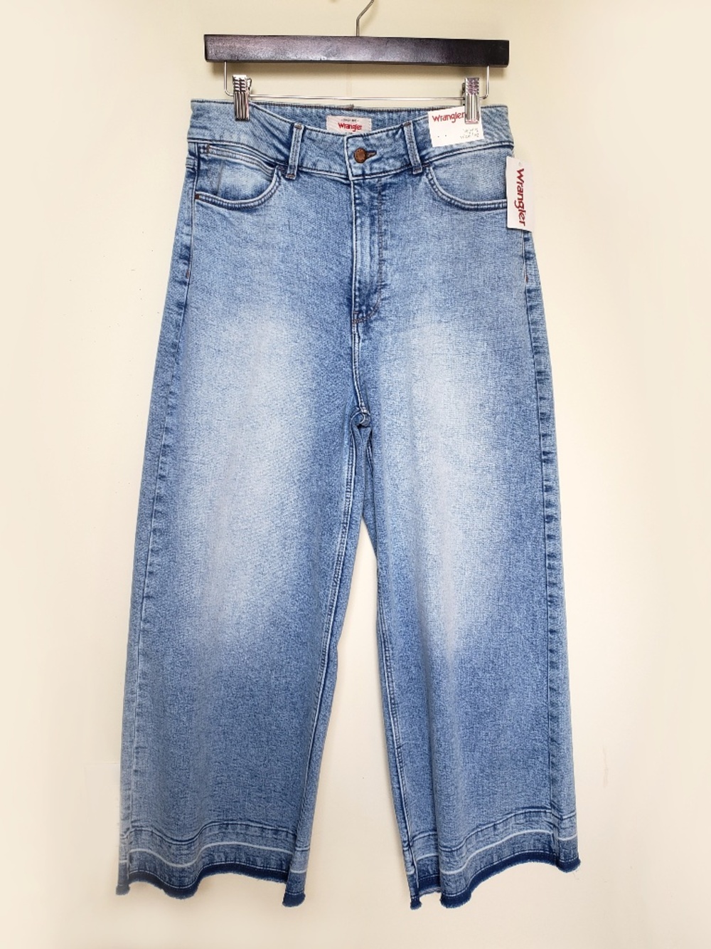 Wrangler NWT High Rise Wide Leg Jeans 12 Light Wash Western Raw Hem